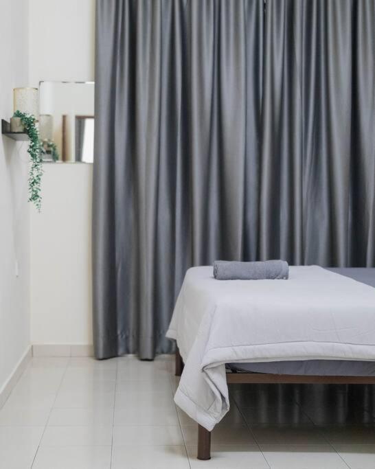Comfy 4br Terrace House With Netflix And Games Holiday home Taiping